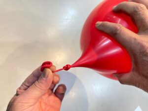 風船 結ぶ コツ 結び方56